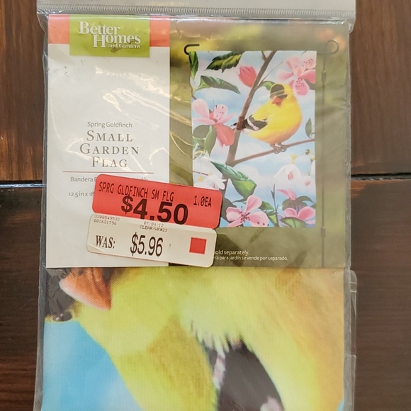 Better Homes And Gardens Other - Small Garden Flag with Spring Goldfinch